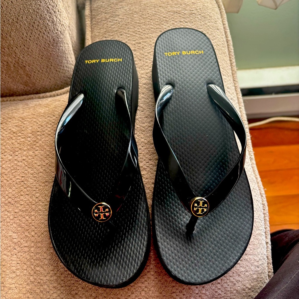 Tory  Burch like new sandals